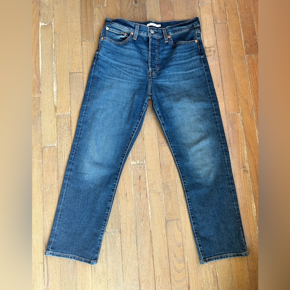 NWOT Levi Wedgie Straight Blue Jeans